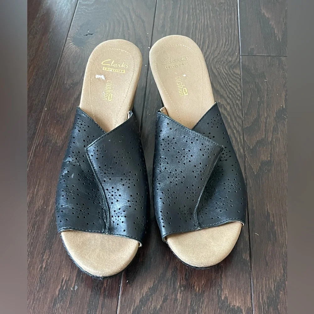 Clarks Black Leather Sandal Wedges Open  Toe Women Size 12 M